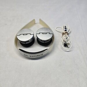 SOL REPUBLIC Tracks HD V10 On-Ear Headphones w/ Inline Mic/Music Control Frost